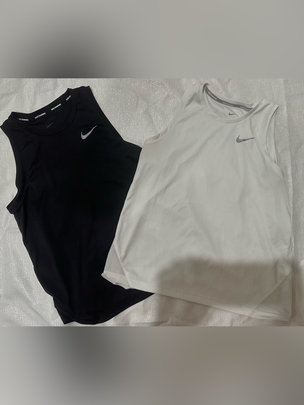 Bundle 2 Nike woman Sleeveless Athletic Tank Duo - Black & White